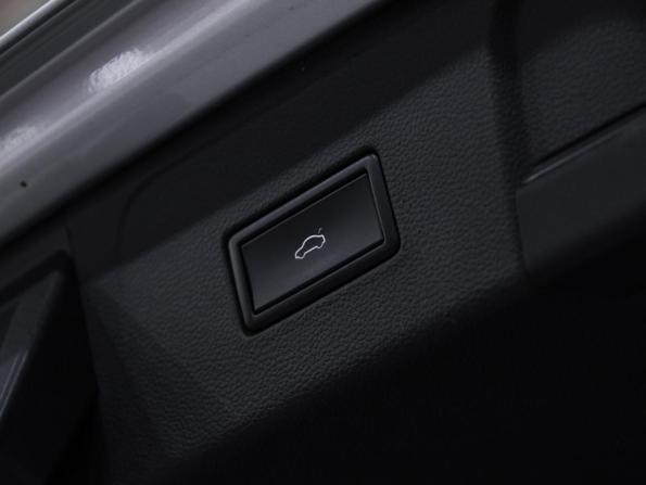 Volkswagen Teramont I с пробегом 2018 года, цена 3 799 700 рублей, 58220 км, внедорожник, Автокод Объявления