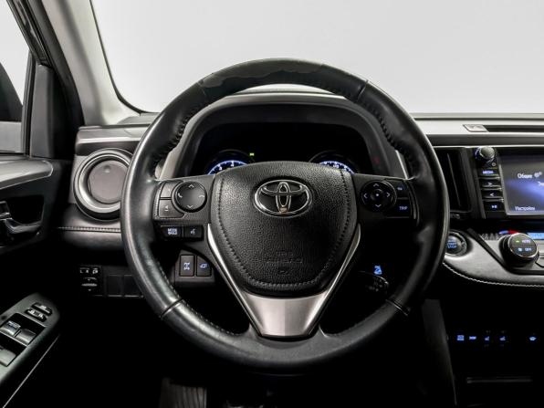 Toyota RAV4 IV (XA40) Рестайлинг с пробегом 2018 года, цена 2 305 000 рублей, 79350 км, внедорожник, Автокод Объявления
