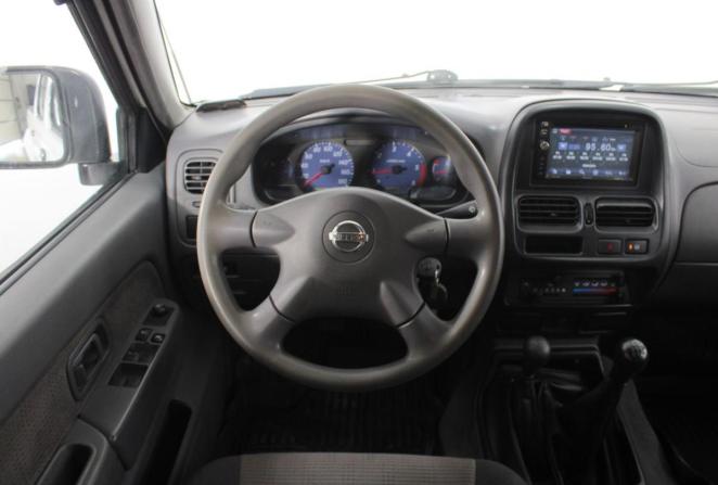 Nissan NP300 с пробегом 2008 года, цена 1 000 000 рублей, 107100 км, offers.body_type.unknown, Автокод Объявления