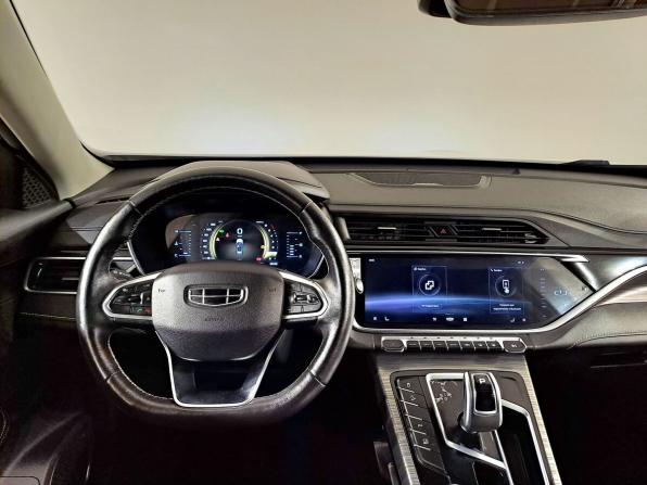 Geely Atlas Pro с пробегом 2022 года, цена 1 977 000 рублей, 69144 км, внедорожник, Автокод Объявления