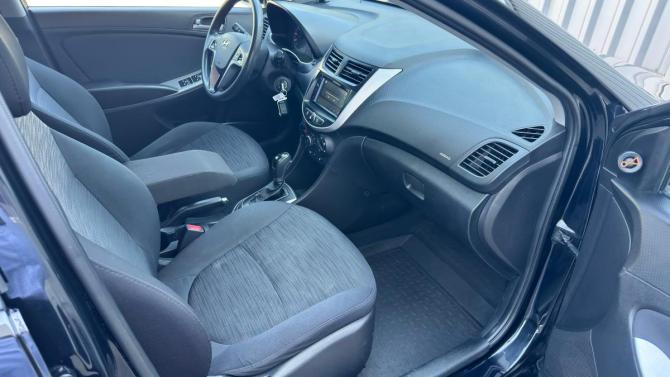 Hyundai Solaris I Рестайлинг с пробегом 2015 года, цена 1 099 000 рублей, 155240 км, седан, Автокод Объявления