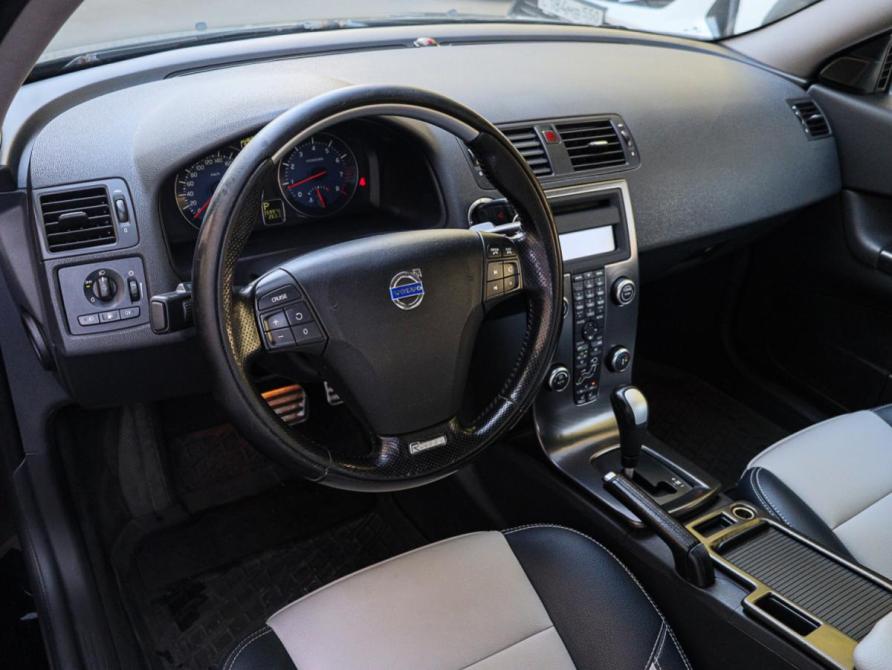 Volvo C30 I Москва  - изображение 10