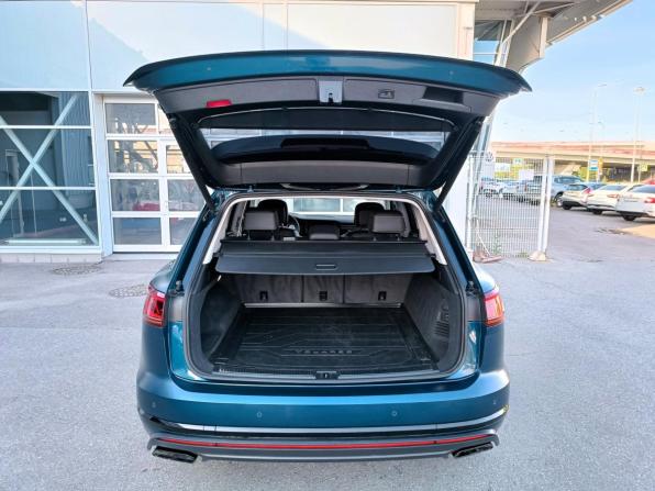 Volkswagen Touareg III с пробегом 2019 года, цена 5 495 000 рублей, 68760 км, внедорожник, Автокод Объявления