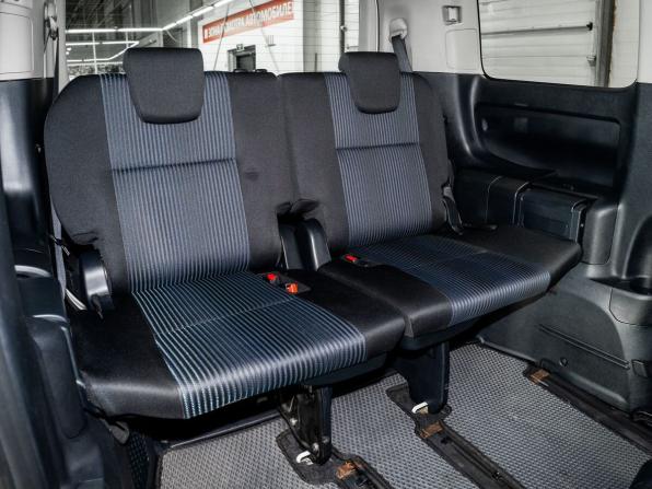 Toyota Voxy III (R80) с пробегом 2014 года, цена 1 750 000 рублей, 152500 км, минивэн, Автокод Объявления