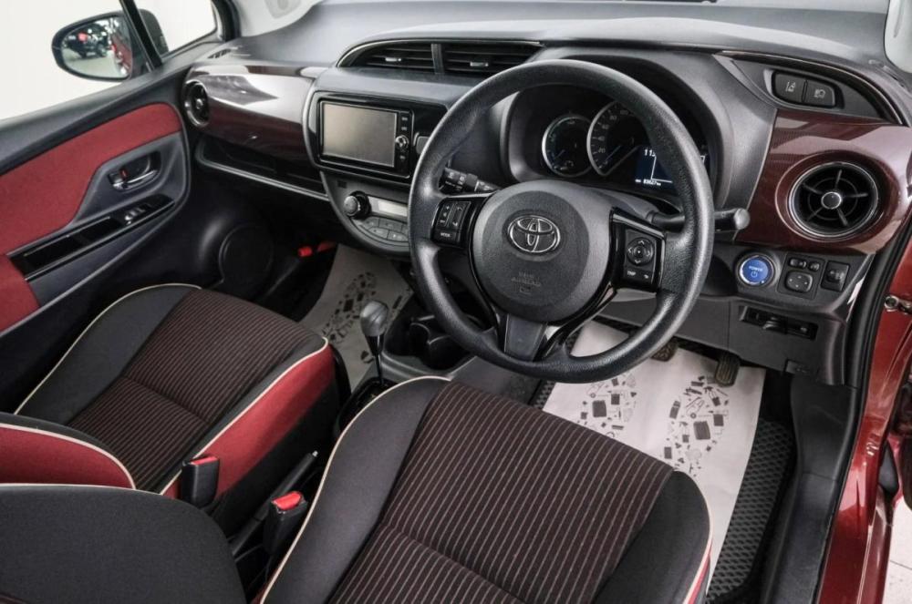 Toyota Vitz III (XP130) Рестайлинг 2 Красноярск  - изображение 9