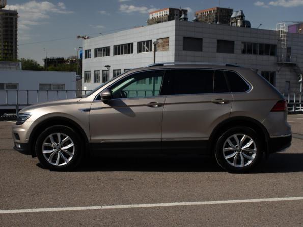 Volkswagen Tiguan II с пробегом 2017 года, цена 3 450 000 рублей, 61282 км, внедорожник, Автокод Объявления