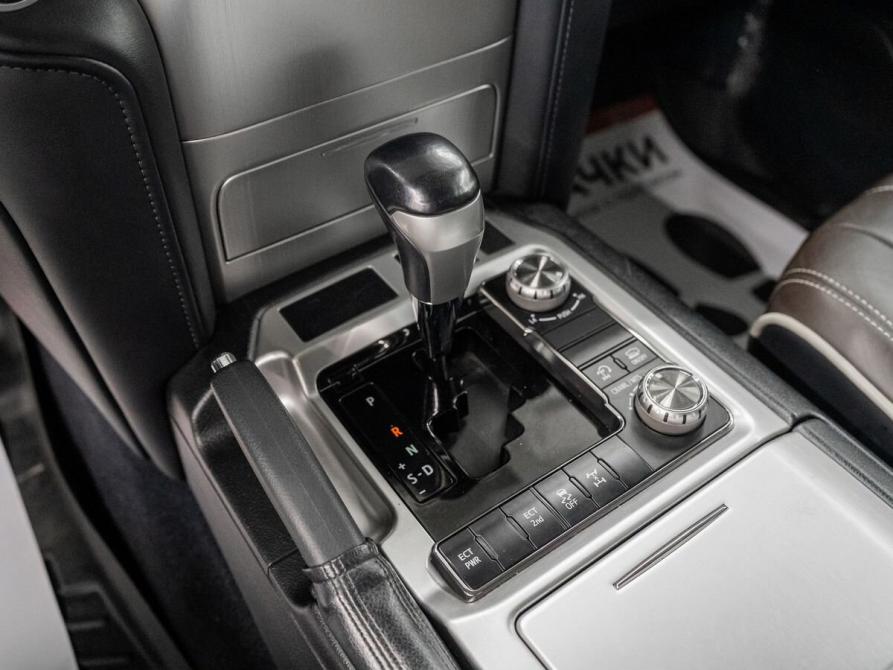 Toyota Land Cruiser 200 Series Рестайлинг 2 Красноярск  - изображение 16