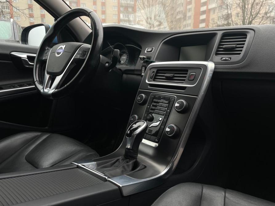 Volvo S60 II Рестайлинг Санкт-Петербург  - изображение 12