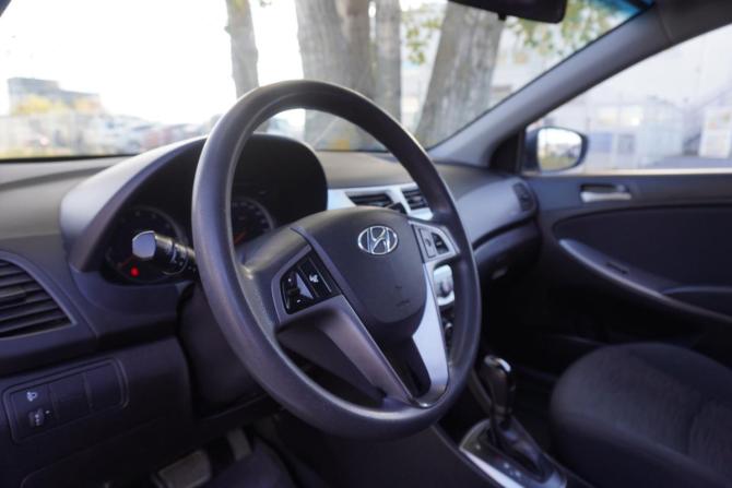 Hyundai Solaris I Рестайлинг с пробегом 2015 года, цена 865 000 рублей, 167682 км, седан, Автокод Объявления