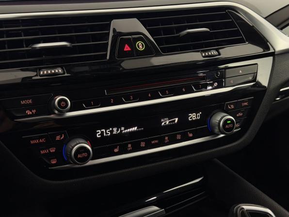 BMW 5 серии VII (G30/G31/G38) с пробегом 2019 года, цена 3 100 000 рублей, 124400 км, седан, Автокод Объявления