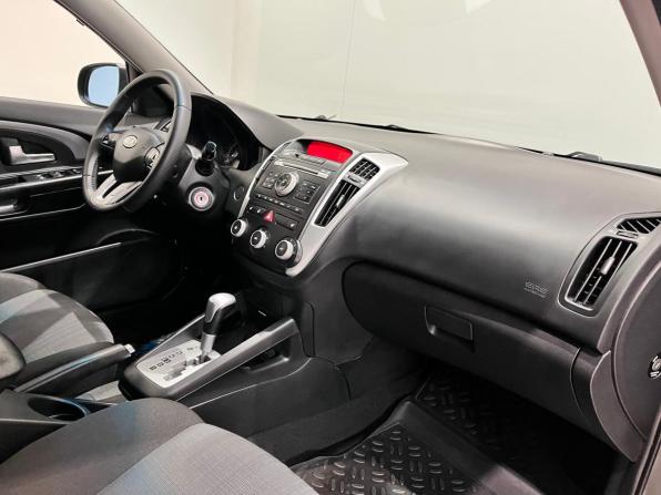 Kia Ceed I Рестайлинг с пробегом 2012 года, цена 786 000 рублей, 226100 км, хэтчбек, Автокод Объявления