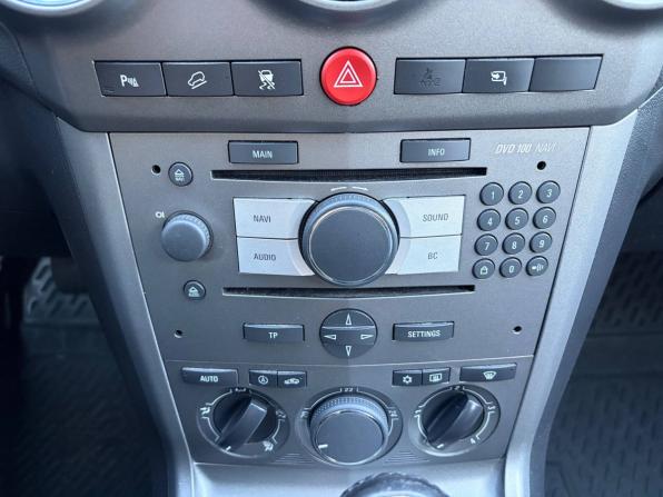 Opel Antara I с пробегом 2010 года, цена 965 000 рублей, 176755 км, внедорожник, Автокод Объявления