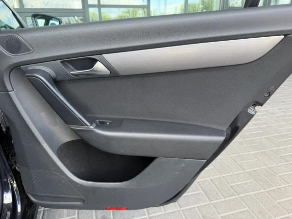 Volkswagen Passat B7 с пробегом 2011 года, цена 989 000 рублей, 155189 км, седан, Автокод Объявления