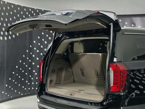 GMC Yukon V с пробегом 2022 года, цена 8 990 000 рублей, 43559 км, внедорожник, Автокод Объявления