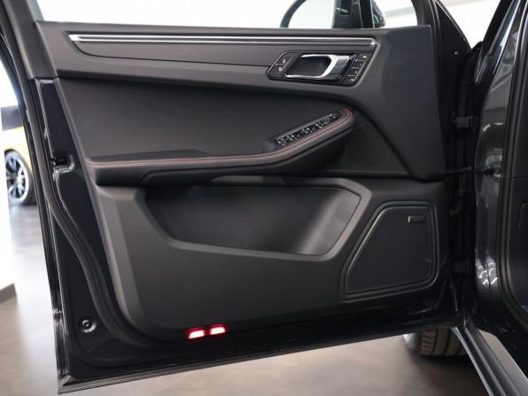 Porsche Macan I Рестайлинг 2 с пробегом 2025 года, цена 12 340 000 рублей, 45 км, внедорожник, Автокод Объявления