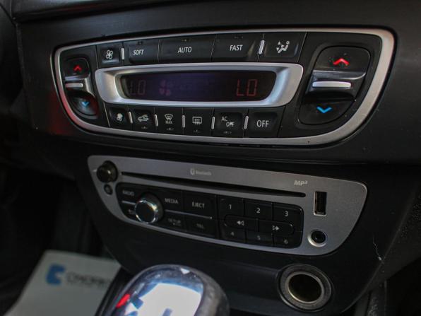 Renault Fluence I Рестайлинг с пробегом 2013 года, цена 597 000 рублей, 144700 км, седан, Автокод Объявления