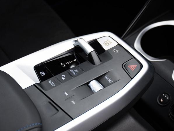 BMW X1 III (U11/U12) с пробегом 2024 года, цена 4 997 000 рублей, 43770 км, внедорожник, Автокод Объявления