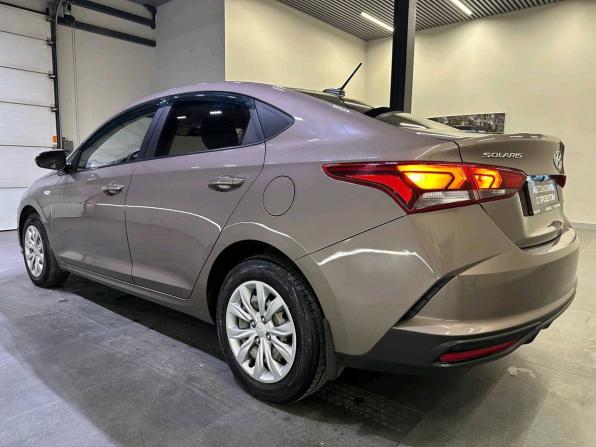Hyundai Solaris II Рестайлинг с пробегом 2021 года, цена 1 549 000 рублей, 63997 км, седан, Автокод Объявления