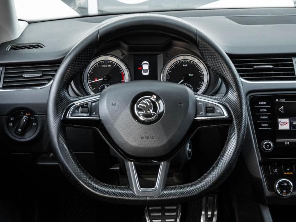 Skoda Octavia III (A7) Рестайлинг с пробегом 2017 года, цена 1 970 000 рублей, 173186 км, лифтбек, Автокод Объявления