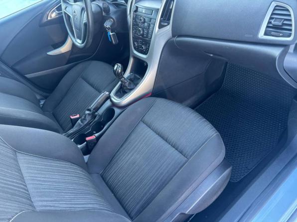 Opel Astra J с пробегом 2012 года, цена 530 000 рублей, 207000 км, хэтчбек, Автокод Объявления
