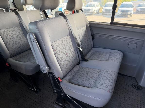 Volkswagen Caravelle T5 с пробегом 2009 года, цена 1 120 000 рублей, 346300 км, минивэн, Автокод Объявления