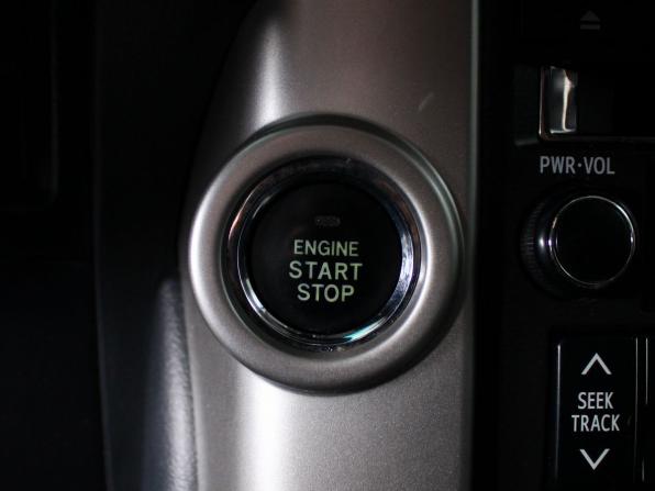 Toyota Land Cruiser Prado 150 Series с пробегом 2013 года, цена 3 070 000 рублей, 236505 км, внедорожник, Автокод Объявления