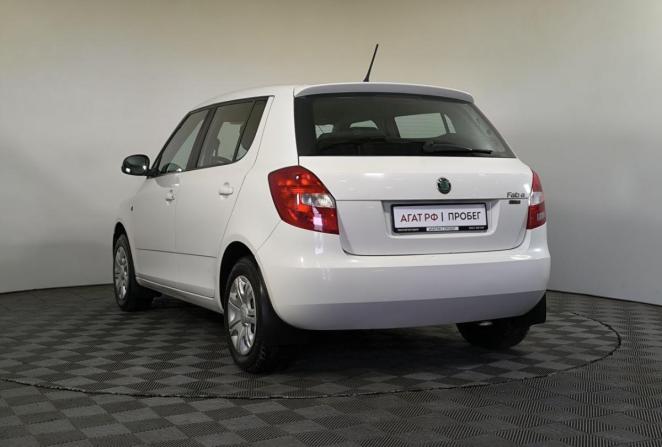 Skoda Fabia II Рестайлинг с пробегом 2011 года, цена 594 000 рублей, 198000 км, хэтчбек, Автокод Объявления