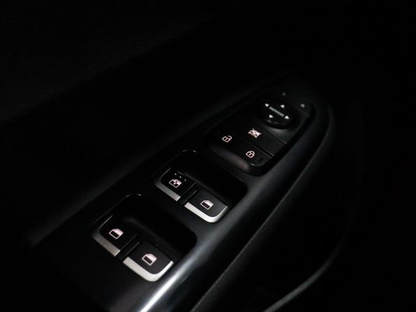 Kia Rio IV Рестайлинг с пробегом 2021 года, цена 1 539 000 рублей, 159541 км, седан, Автокод Объявления