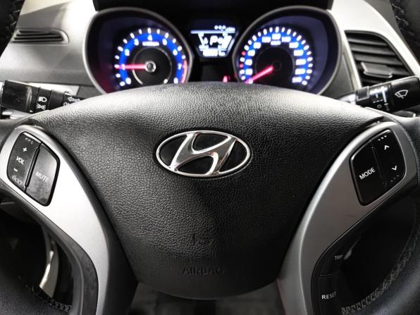 Hyundai Elantra V (MD) Рестайлинг с пробегом 2015 года, цена 1 090 000 рублей, 190590 км, седан, Автокод Объявления