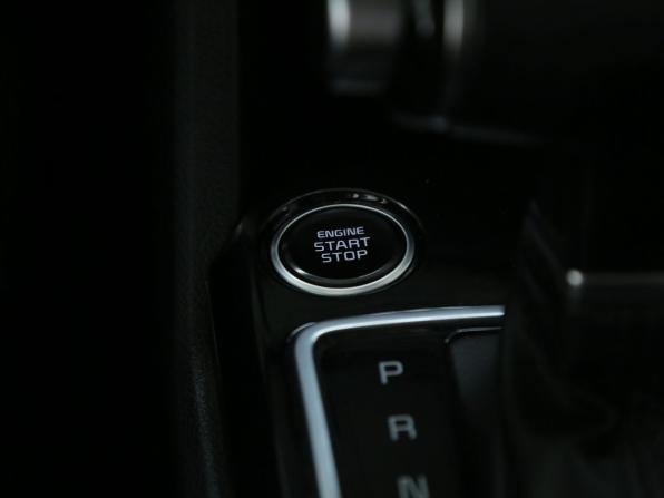 Kia Sportage V с пробегом 2023 года, цена 3 300 000 рублей, 80500 км, внедорожник, Автокод Объявления