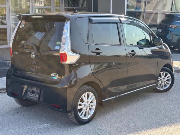 Nissan Dayz I Рестайлинг с пробегом 2015 года, цена 650 000 рублей, 177000 км, хэтчбек, Автокод Объявления