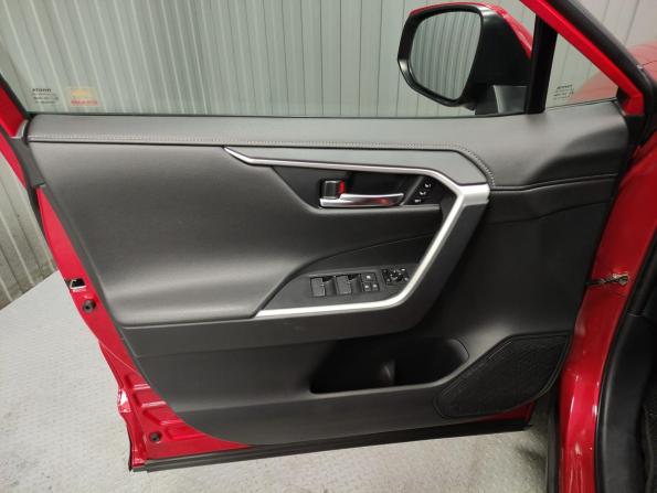 Toyota RAV4 V (XA50) с пробегом 2021 года, цена 3 463 000 рублей, 36932 км, внедорожник, Автокод Объявления