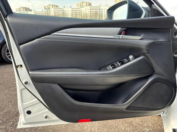 Mazda 6 III (GJ) Рестайлинг 2 с пробегом 2019 года, цена 2 160 000 рублей, 94105 км, седан, Автокод Объявления