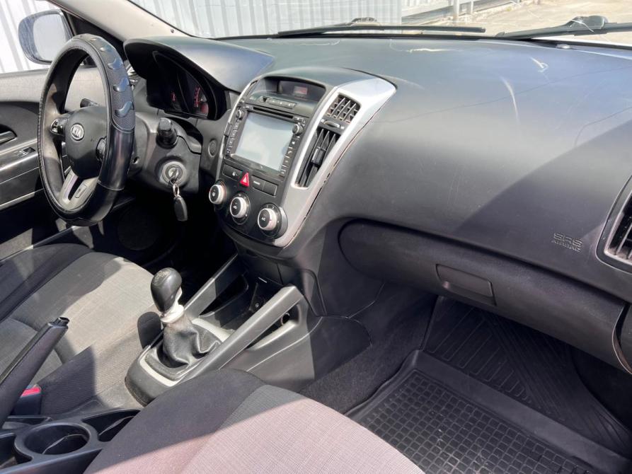 Kia Ceed I Рестайлинг Ростов-на-Дону  - изображение 12