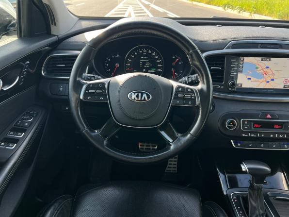 Kia Sorento III Prime Рестайлинг с пробегом 2018 года, цена 2 449 000 рублей, 253000 км, внедорожник, Автокод Объявления