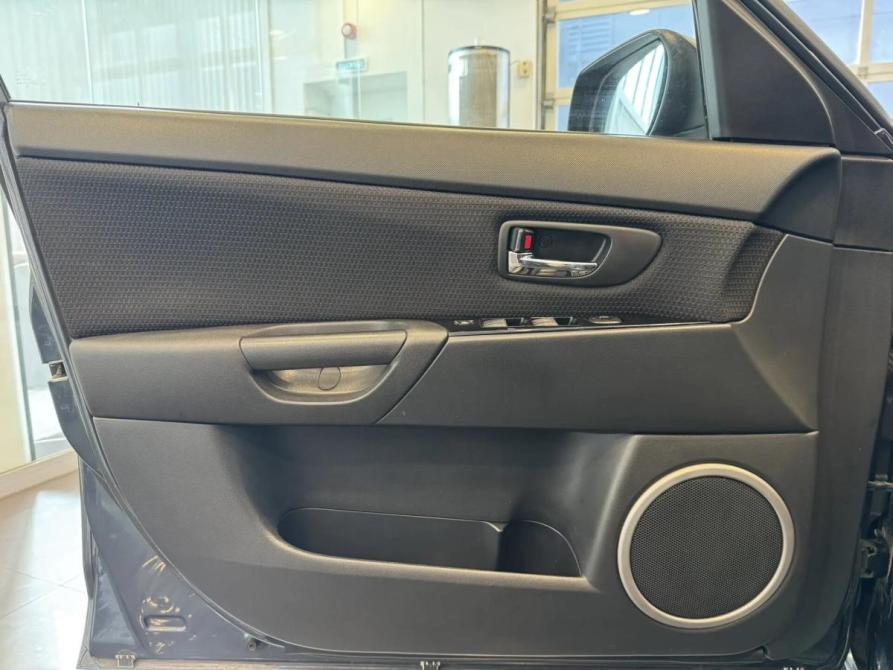 Mazda 3 I (BK) Рестайлинг Подольск  - изображение 9