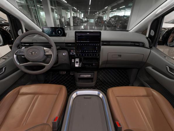 Hyundai Staria I с пробегом 2021 года, цена 4 250 000 рублей, 113109 км, минивэн, Автокод Объявления