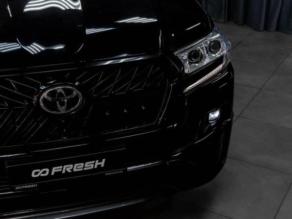 Toyota Land Cruiser 200 Series Рестайлинг 2 с пробегом 2017 года, цена 6 369 000 рублей, 228011 км, внедорожник, Автокод Объявления