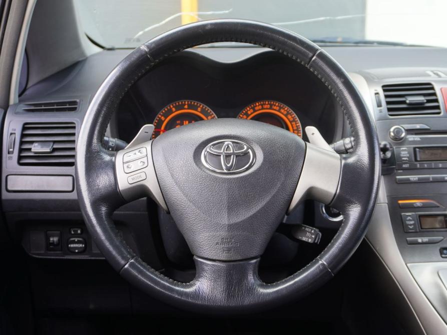 Toyota Auris I Москва  - изображение 12