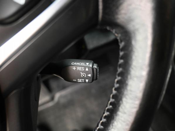 Toyota Camry VII (XV50) Рестайлинг с пробегом 2016 года, цена 2 050 000 рублей, 239299 км, седан, Автокод Объявления