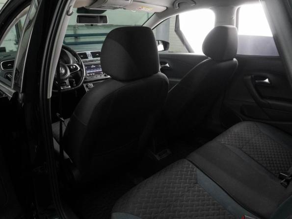 Volkswagen Polo V Рестайлинг с пробегом 2019 года, цена 1 054 000 рублей, 114724 км, седан, Автокод Объявления