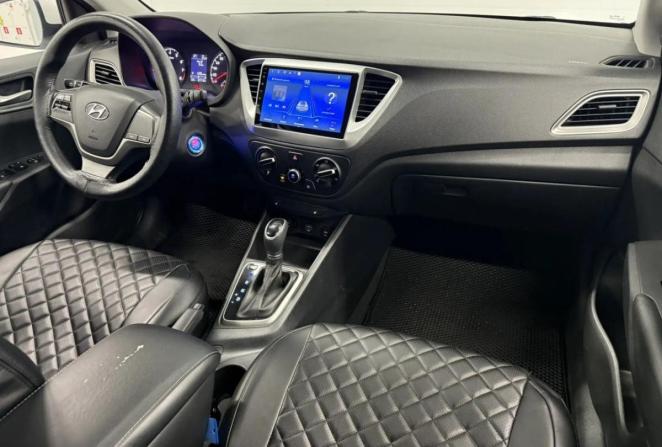 Hyundai Solaris II с пробегом 2019 года, цена 1 420 000 рублей, 107712 км, седан, Автокод Объявления