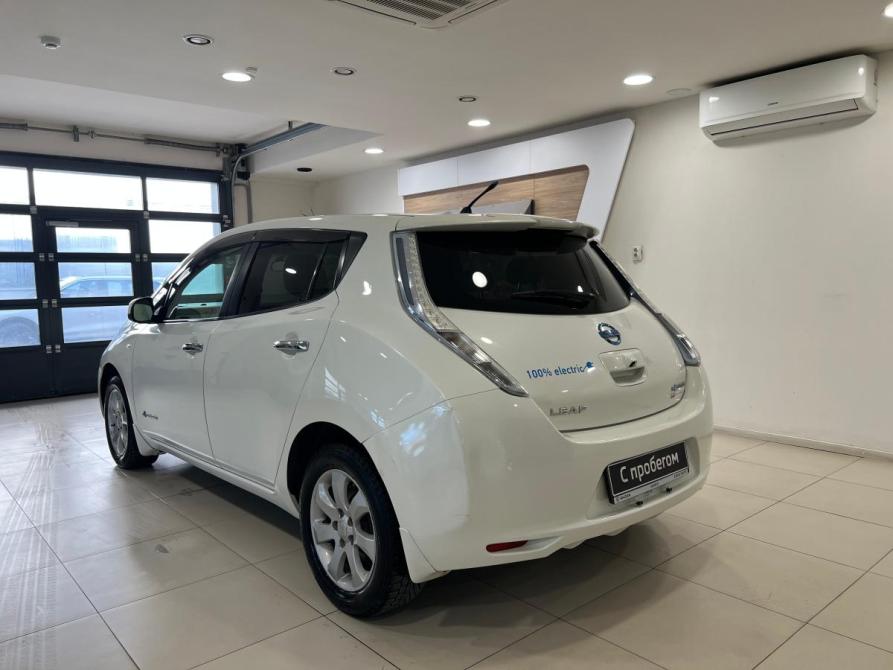 Nissan Leaf I (ZE0/AZE0) Астрахань  - изображение 6