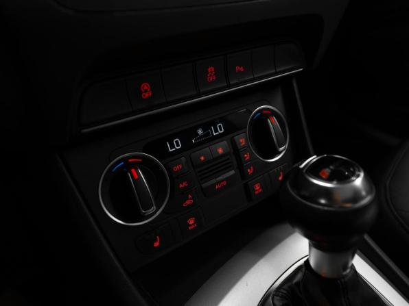 Audi Q3 I (8U) Рестайлинг с пробегом 2015 года, цена 1 740 000 рублей, 119385 км, внедорожник, Автокод Объявления