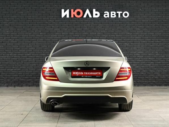 Mercedes-Benz C-Класс III (W204) Рестайлинг с пробегом 2012 года, цена 1 750 000 рублей, 146122 км, седан, Автокод Объявления