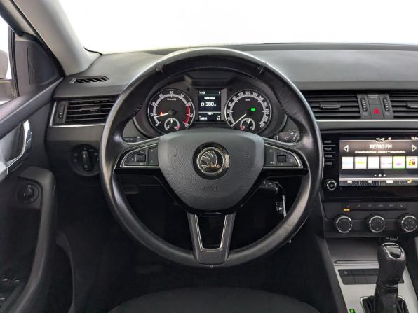 Skoda Octavia III (A7) Рестайлинг с пробегом 2020 года, цена 1 695 000 рублей, 130091 км, лифтбек, Автокод Объявления