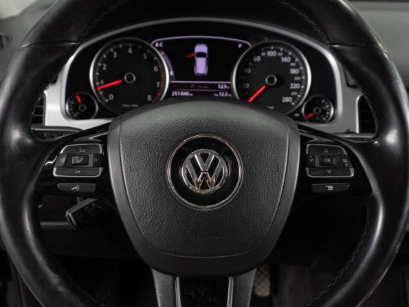 Volkswagen Touareg II с пробегом 2010 года, цена 1 549 000 рублей, 251040 км, внедорожник, Автокод Объявления