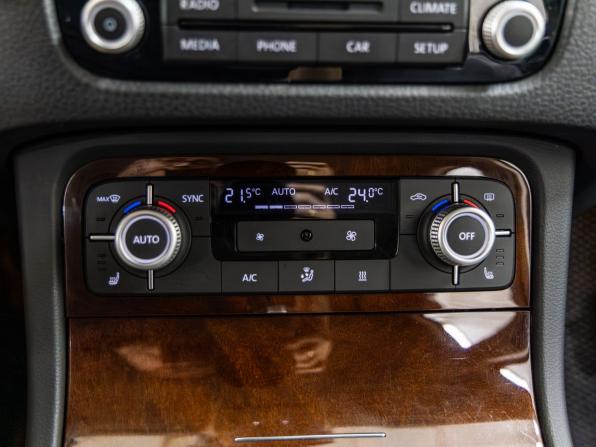 Volkswagen Touareg II Рестайлинг с пробегом 2015 года, цена 3 098 000 рублей, 142352 км, внедорожник, Автокод Объявления