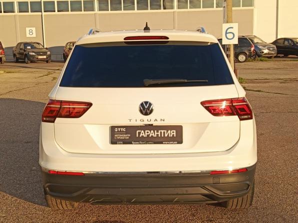 Volkswagen Tiguan II Рестайлинг с пробегом 2021 года, цена 2 380 000 рублей, 132800 км, внедорожник, Автокод Объявления