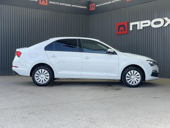 Skoda Rapid II с пробегом 2020 года, цена 1 447 000 рублей, 51980 км, лифтбек, Автокод Объявления